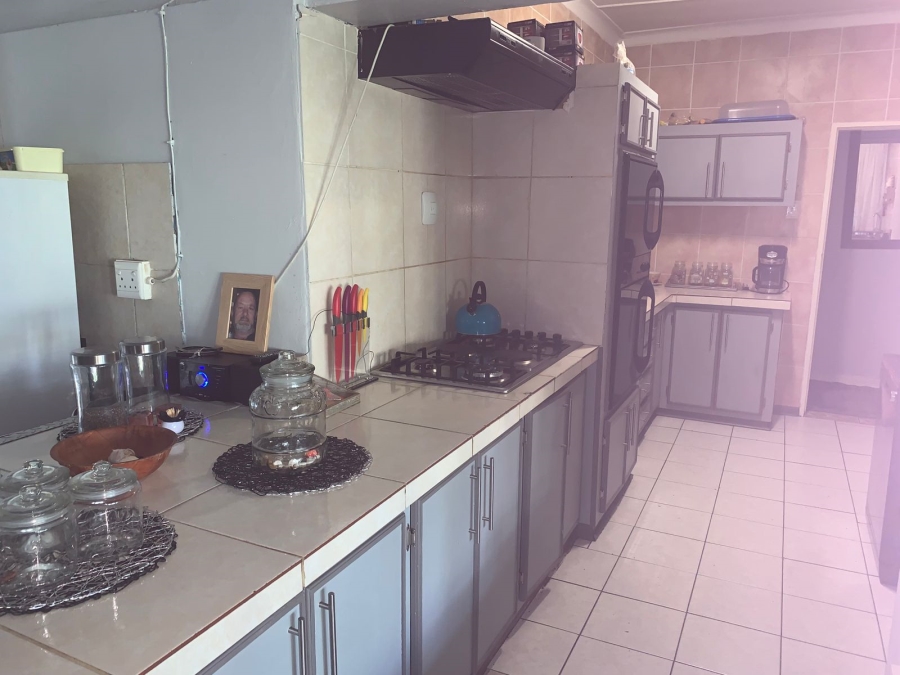 To Let 4 Bedroom Property for Rent in Wilgehof Free State